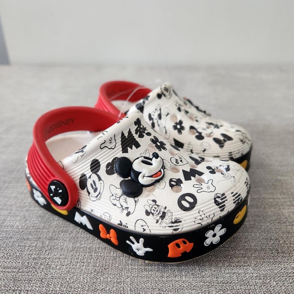 Disney mickey off court crocs sz 5 - Picture 2 of 7